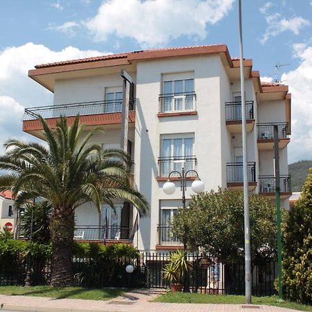 Residence Colibrì Family&Bike Loano Exterior foto